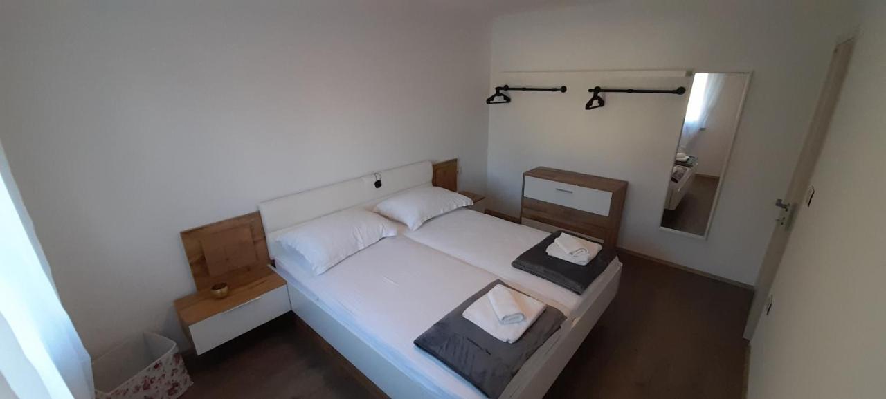 Holiday House Emjalemi PUY Exterior foto