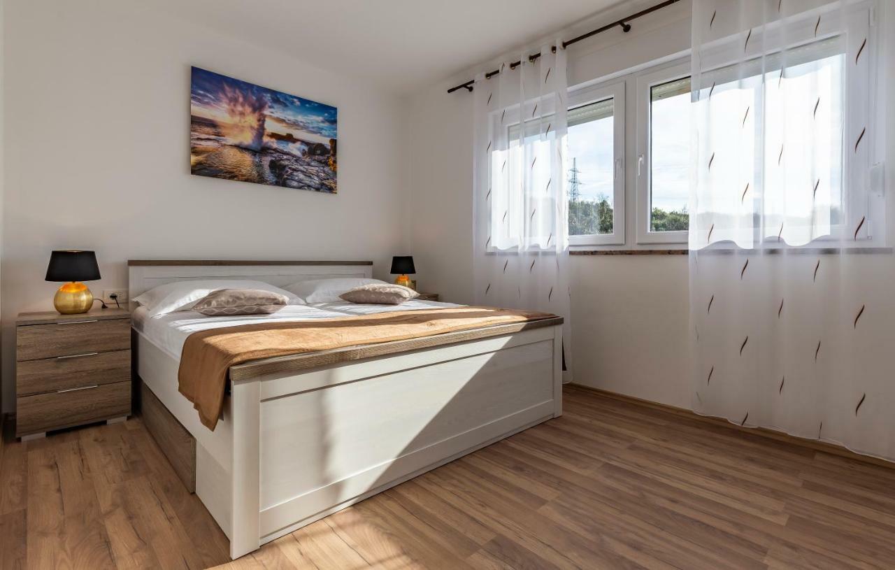 Holiday House Emjalemi PUY Exterior foto